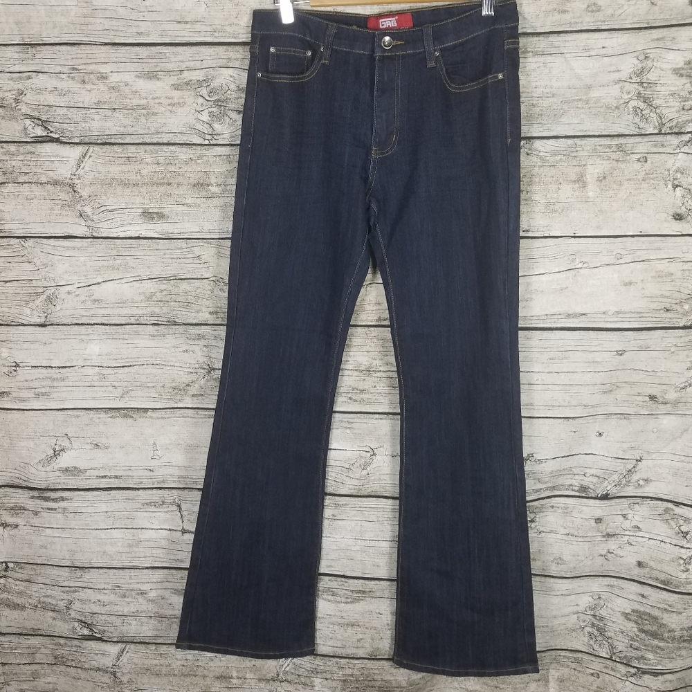 GRG 2002 Regular Fit GAG Jeans Size 31.Waist approx: 15 inches Inseam approx:
